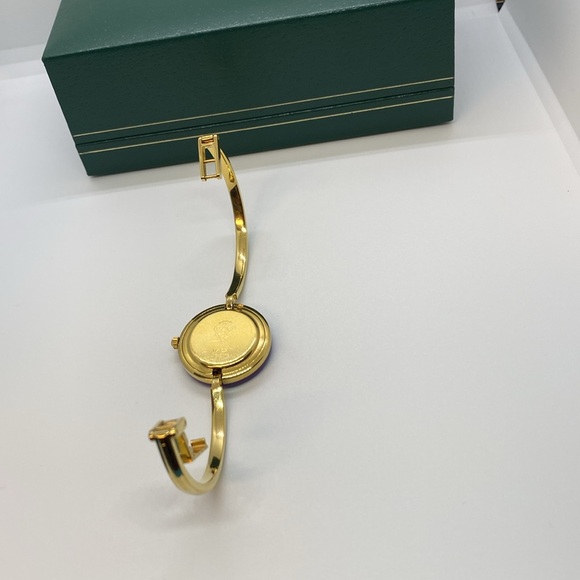 Authentic Gucci 11/12.2 Watch with box - Picture 4 of 6